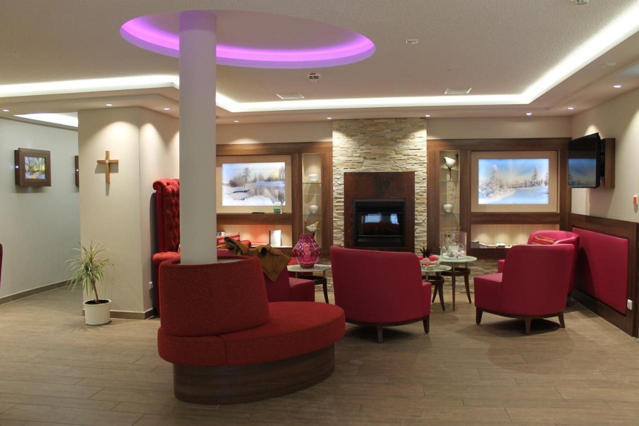 Hotel Number One Waidhaus Dış mekan fotoğraf